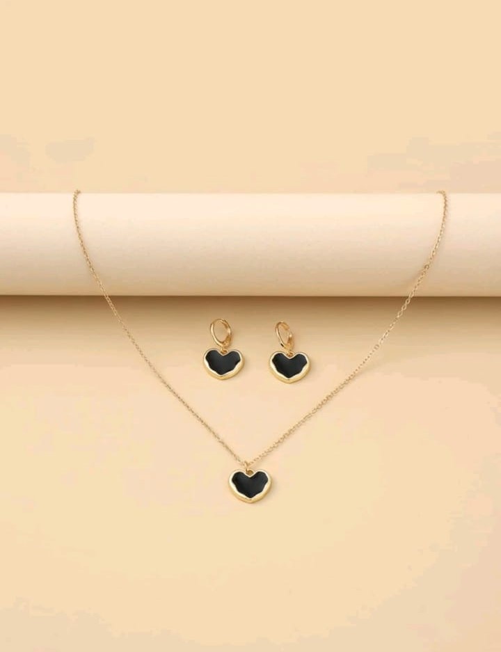Set Collar + Aros Negros Corazon
